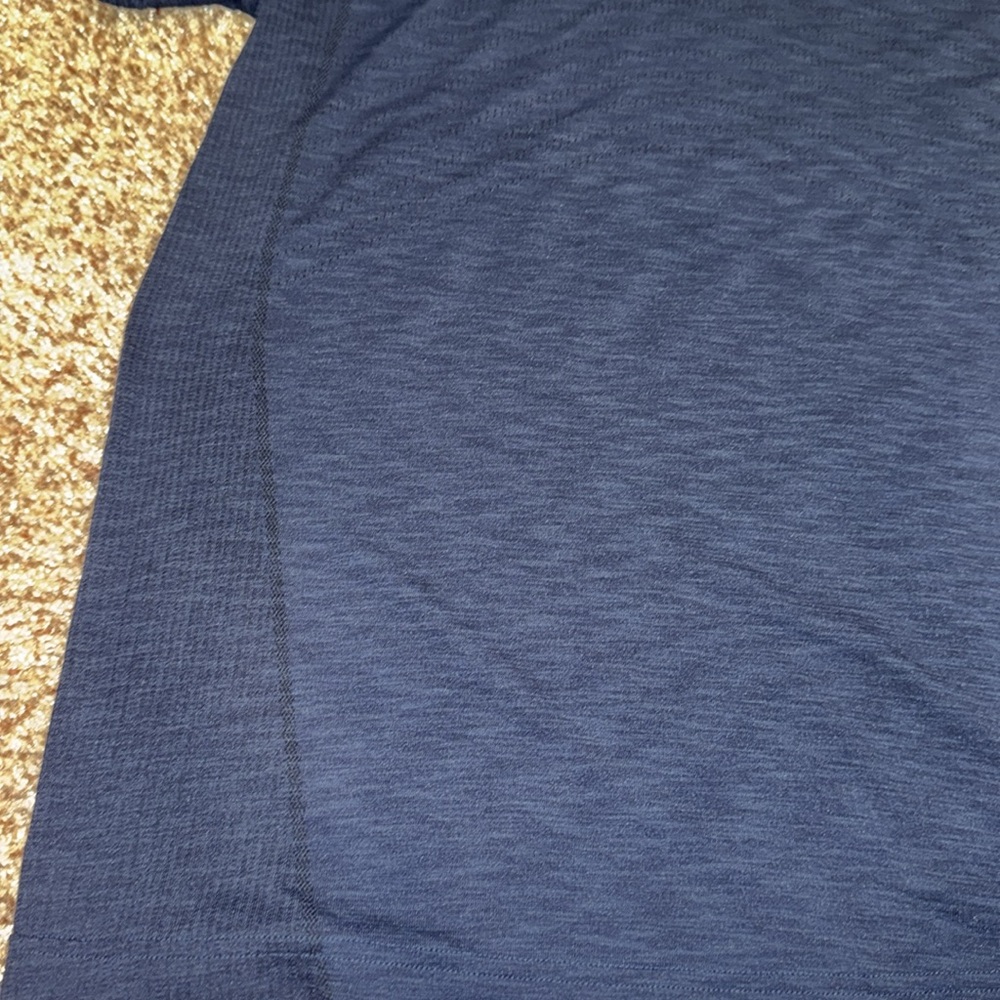 Under Armour Athletic Shirt - Picture 3 of 4